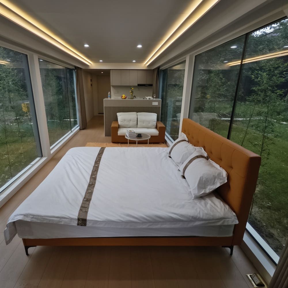 Capsule House Model D8